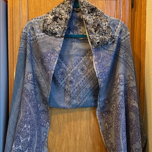 Paisley & Floral Gray Blue Purple Oversized Wool Wrap Scarf w/Faux Fur Accents - Picture 2 of 14